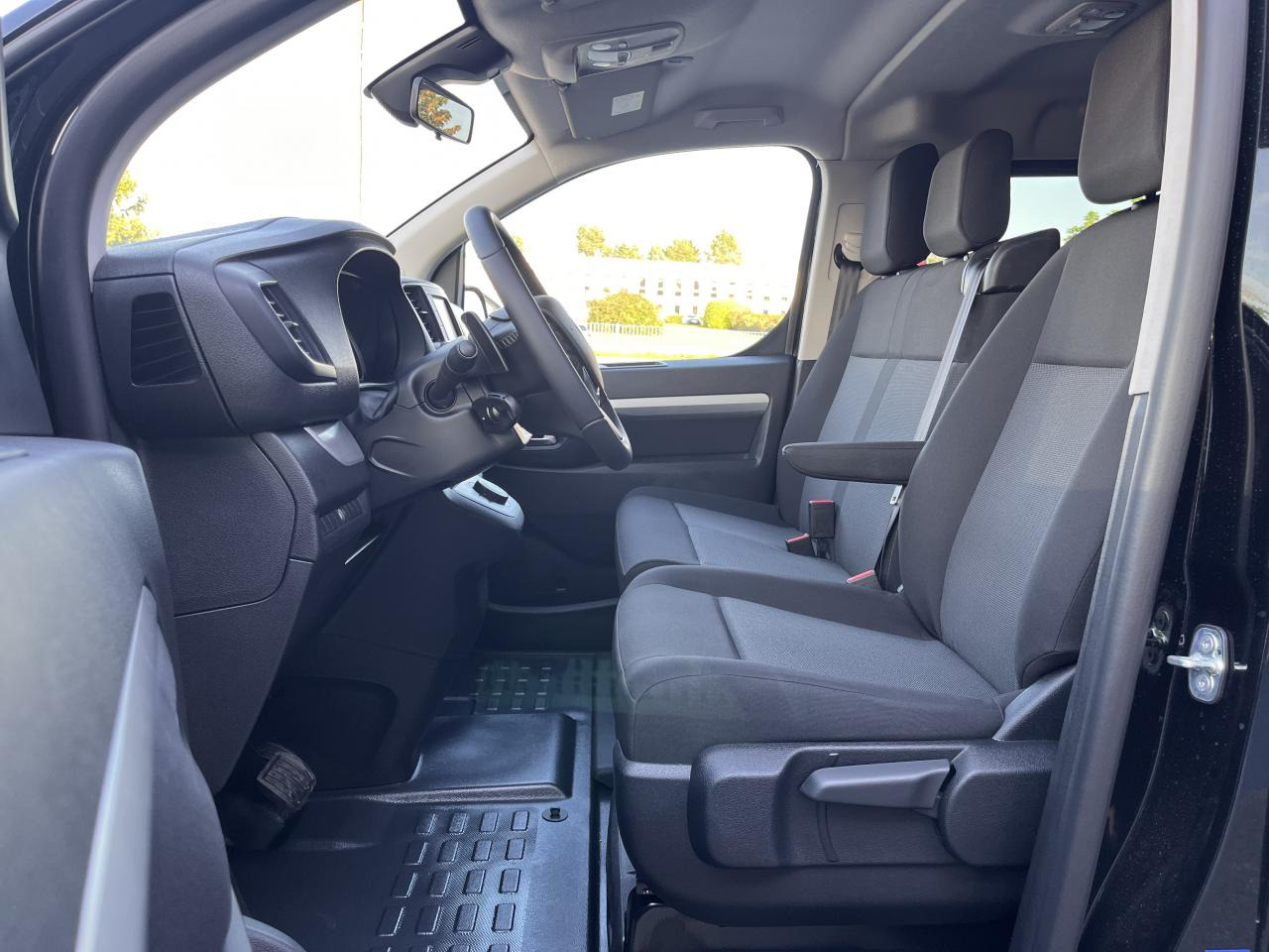 FIAT Scudo XL 2.0 BlueHDi - 180 S&S - BVA Cabine Approfondie 6 PLACES - Dostavno vozilo s dvostrukom kabinom: slika FIAT Scudo XL 2.0 BlueHDi - 180 S&S - BVA Cabine Approfondie 6 PLACES - Dostavno vozilo s dvostrukom kabinom FIAT Scudo XL 2.0 BlueHDi - 180 S&S - BVA Cabine Approfondie 6 PLACES - Dostavno vozilo s dvostrukom kabinom: slika FIAT Scudo XL 2.0 BlueHDi - 180 S&S - BVA Cabine Approfondie 6 PLACES - Dostavno vozilo s dvostrukom kabinom