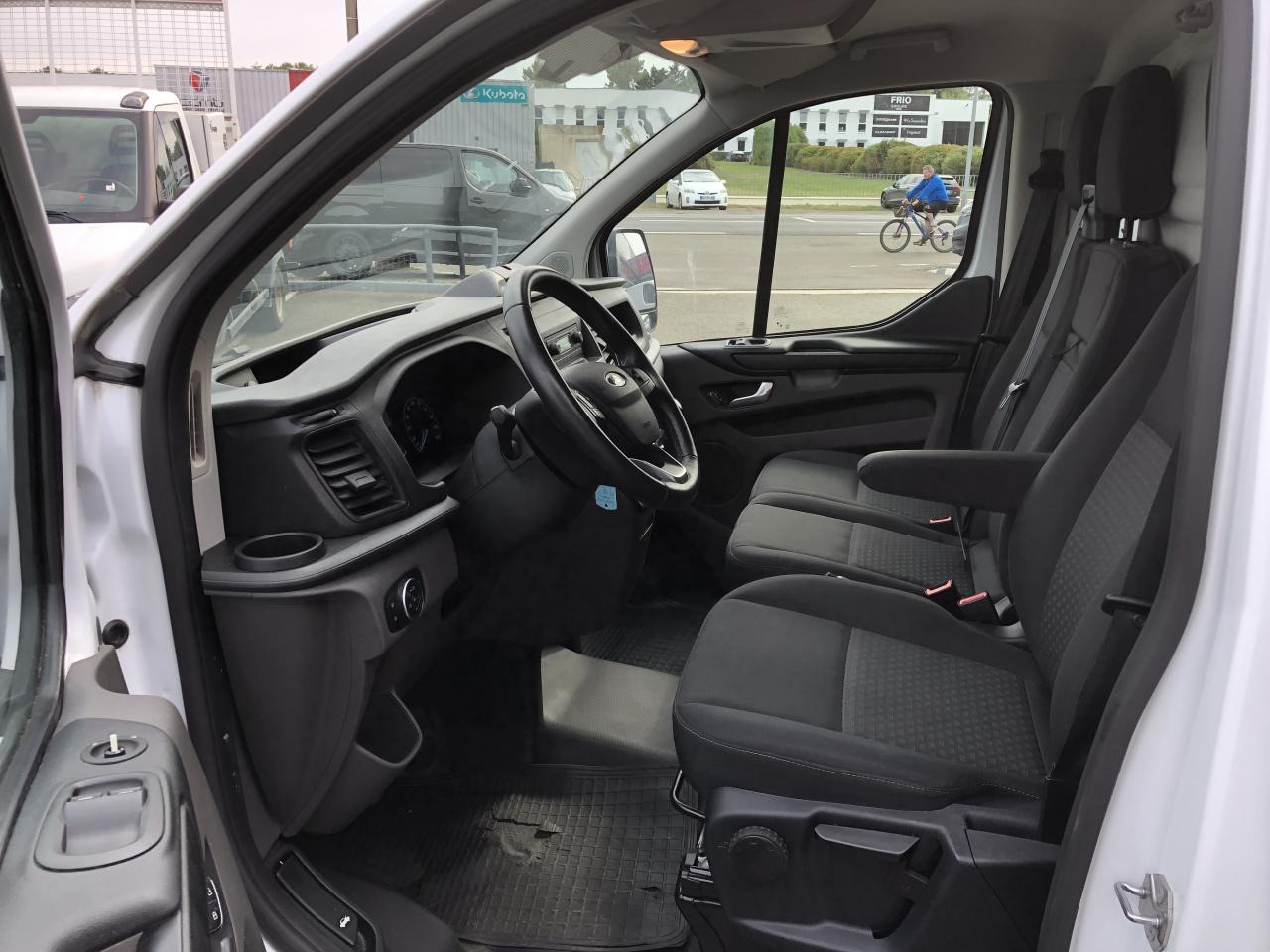 FORD TRANSIT CUSTOM 2.0 ECOBLUE MHEV - 130CH TREND BUSINESS - Furgon: slika FORD TRANSIT CUSTOM 2.0 ECOBLUE MHEV - 130CH TREND BUSINESS - Furgon FORD TRANSIT CUSTOM 2.0 ECOBLUE MHEV - 130CH TREND BUSINESS - Furgon: slika FORD TRANSIT CUSTOM 2.0 ECOBLUE MHEV - 130CH TREND BUSINESS - Furgon