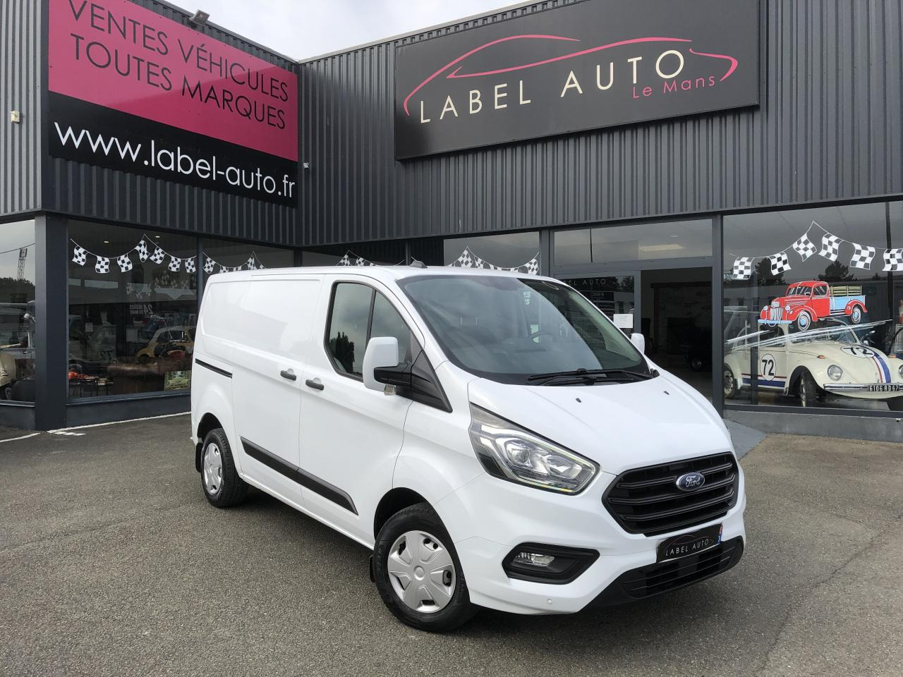 FORD TRANSIT CUSTOM 2.0 ECOBLUE MHEV - 130CH TREND BUSINESS - Furgon: slika FORD TRANSIT CUSTOM 2.0 ECOBLUE MHEV - 130CH TREND BUSINESS - Furgon FORD TRANSIT CUSTOM 2.0 ECOBLUE MHEV - 130CH TREND BUSINESS - Furgon: slika FORD TRANSIT CUSTOM 2.0 ECOBLUE MHEV - 130CH TREND BUSINESS - Furgon