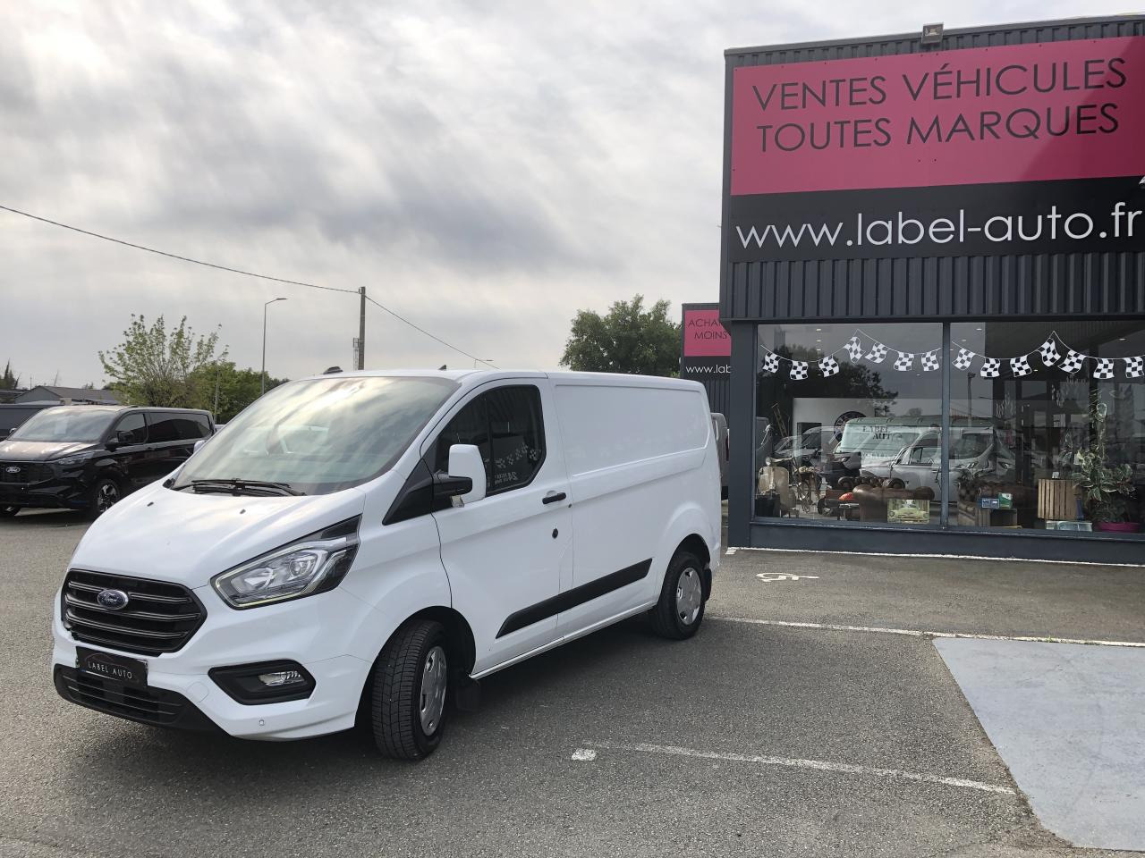 FORD TRANSIT CUSTOM FOURGON 130CH 300 L1H1 Trend Business - Furgon: slika FORD TRANSIT CUSTOM FOURGON 130CH 300 L1H1 Trend Business - Furgon FORD TRANSIT CUSTOM FOURGON 130CH 300 L1H1 Trend Business - Furgon: slika FORD TRANSIT CUSTOM FOURGON 130CH 300 L1H1 Trend Business - Furgon