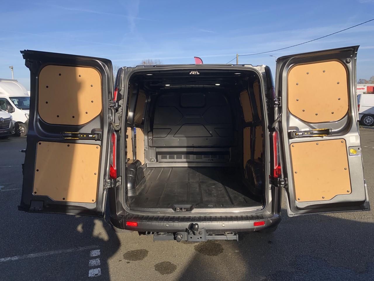FORD Transit Custom 2.0 EcoBlue 185 ch BVA Fourgon 290 L1H1 Sport - Furgon: slika FORD Transit Custom 2.0 EcoBlue 185 ch BVA Fourgon 290 L1H1 Sport - Furgon FORD Transit Custom 2.0 EcoBlue 185 ch BVA Fourgon 290 L1H1 Sport - Furgon: slika FORD Transit Custom 2.0 EcoBlue 185 ch BVA Fourgon 290 L1H1 Sport - Furgon