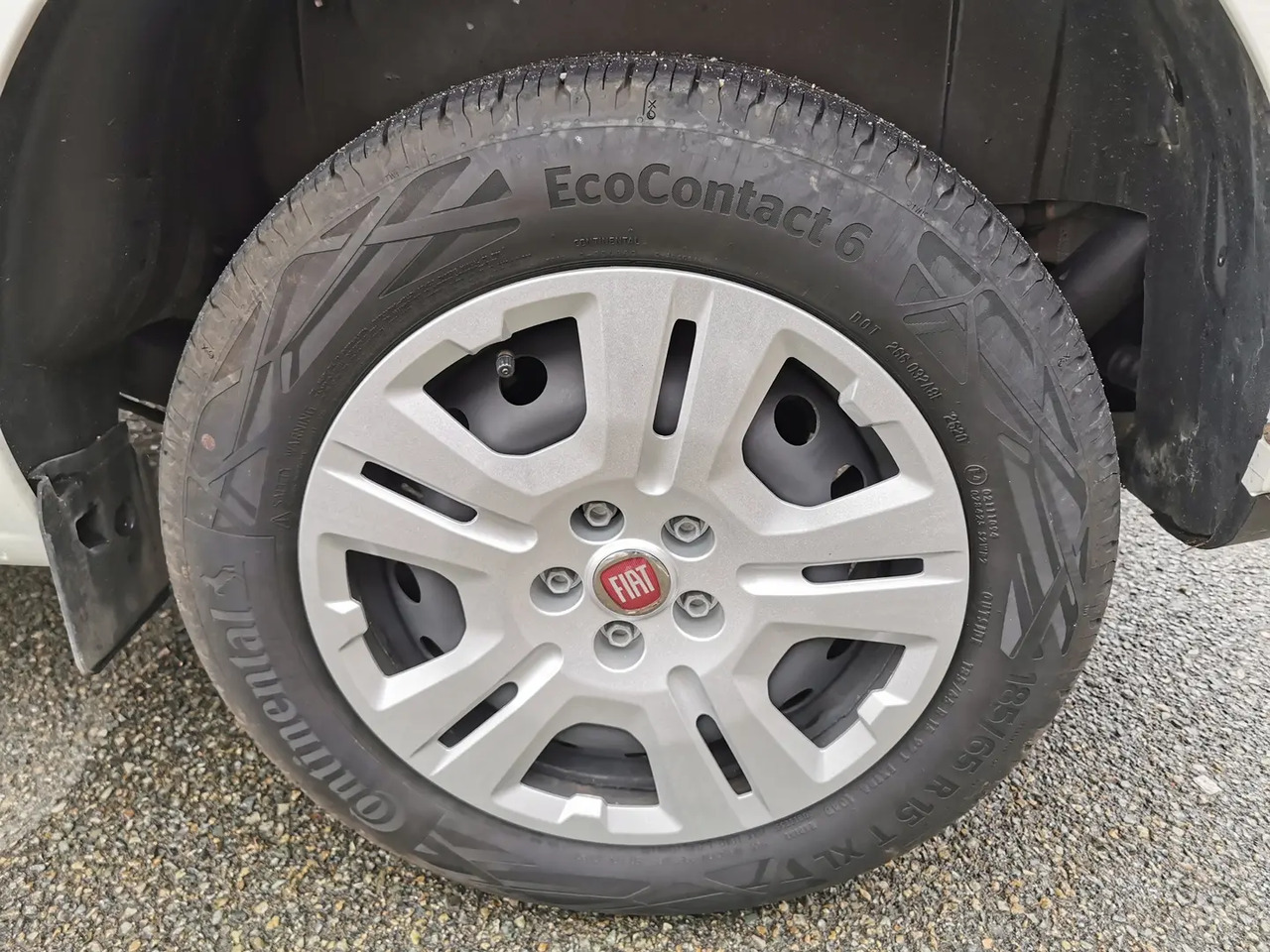 Mali kombi Fiat Doblo Cargo 1.3 MULTIJET 95CH PACK PRO NAV E6D: slika Mali kombi Fiat Doblo Cargo 1.3 MULTIJET 95CH PACK PRO NAV E6D