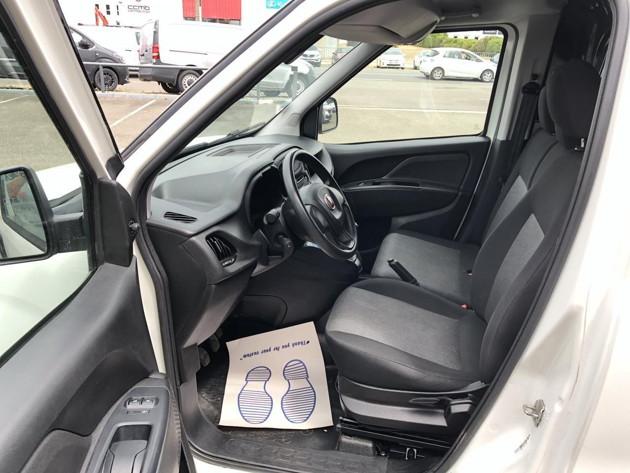 Fiat Doblo Cargo MAXI 1.6 MULTIJET 105CH 1005KG BUSINESS - Furgon: slika Fiat Doblo Cargo MAXI 1.6 MULTIJET 105CH 1005KG BUSINESS - Furgon Fiat Doblo Cargo MAXI 1.6 MULTIJET 105CH 1005KG BUSINESS - Furgon: slika Fiat Doblo Cargo MAXI 1.6 MULTIJET 105CH 1005KG BUSINESS - Furgon