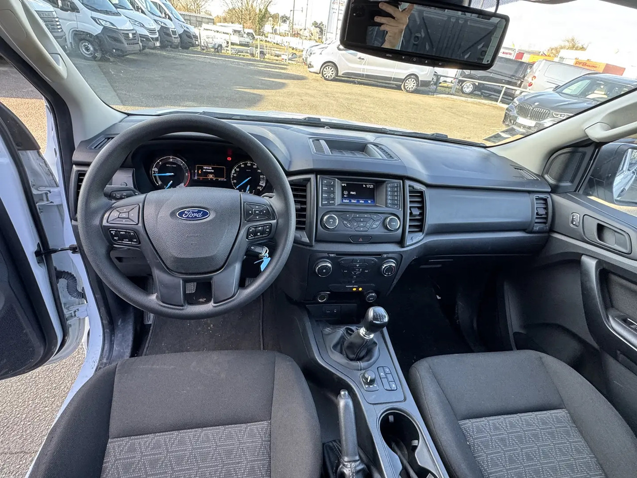 Ford Ranger 2.0 TDCI 170CH SIMPLE CABINE XL - Pick-up: slika Ford Ranger 2.0 TDCI 170CH SIMPLE CABINE XL - Pick-up Ford Ranger 2.0 TDCI 170CH SIMPLE CABINE XL - Pick-up: slika Ford Ranger 2.0 TDCI 170CH SIMPLE CABINE XL - Pick-up