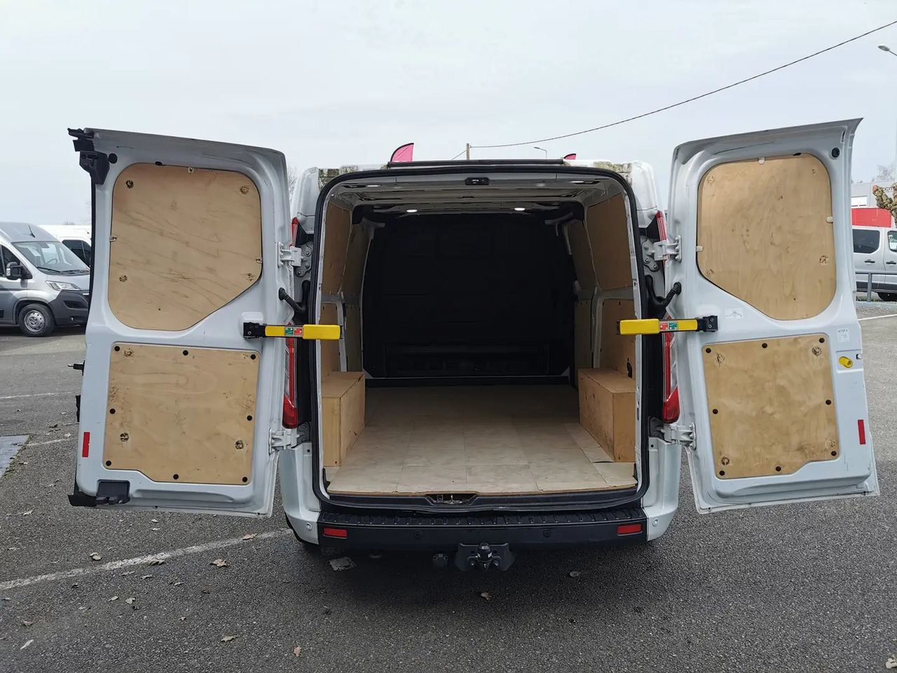 Ford Transit Custom 300 L2H1 2.0 ECOBLUE 130 TREND BUSINESS 7CV - Furgon: slika Ford Transit Custom 300 L2H1 2.0 ECOBLUE 130 TREND BUSINESS 7CV - Furgon Ford Transit Custom 300 L2H1 2.0 ECOBLUE 130 TREND BUSINESS 7CV - Furgon: slika Ford Transit Custom 300 L2H1 2.0 ECOBLUE 130 TREND BUSINESS 7CV - Furgon