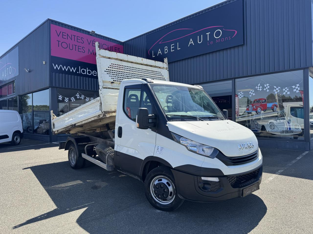 IVECO daily 35 C 12 BENNE RJ 2.3 120 CH - Mali kamion kiper: slika IVECO daily 35 C 12 BENNE RJ 2.3 120 CH - Mali kamion kiper IVECO daily 35 C 12 BENNE RJ 2.3 120 CH - Mali kamion kiper: slika IVECO daily 35 C 12 BENNE RJ 2.3 120 CH - Mali kamion kiper