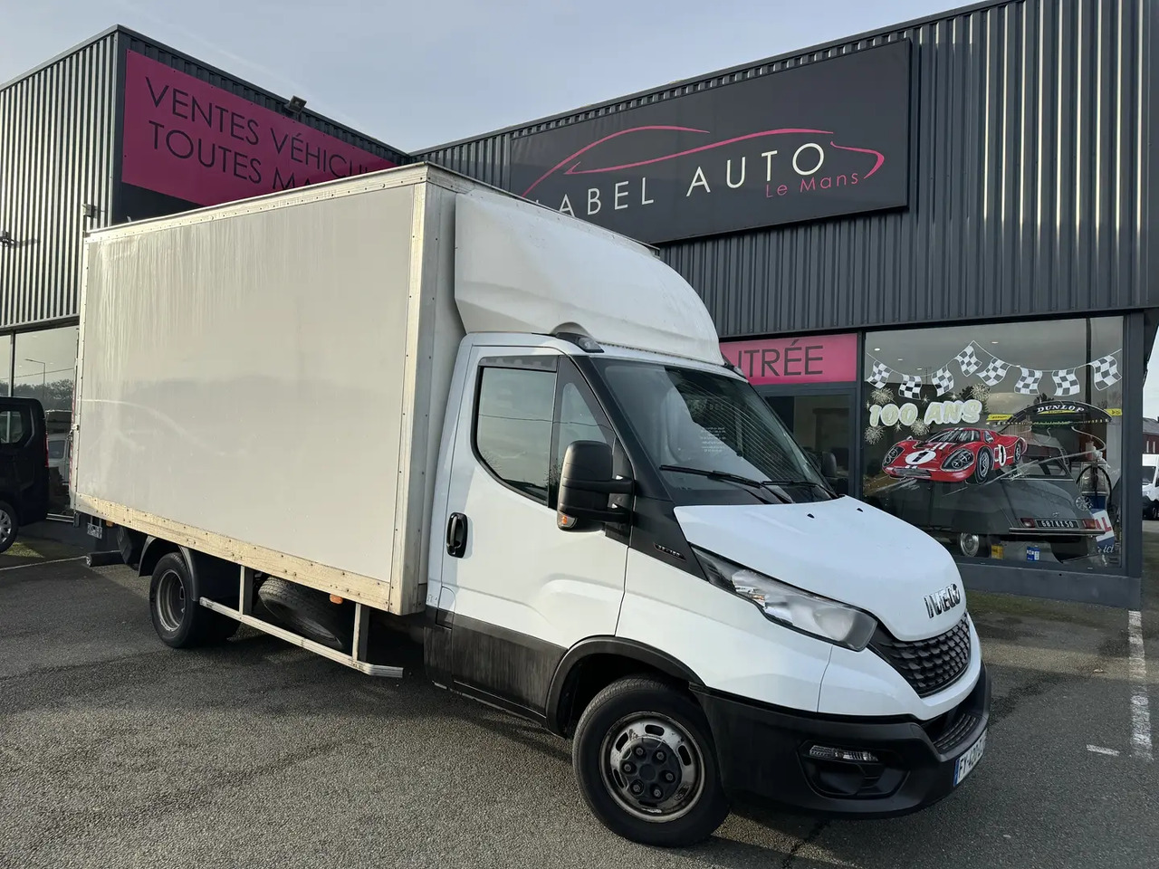Iveco Daily 35C16 D EMPATTEMENT 4100 - Dostavno vozilo sa zatvorenim sandukom: slika Iveco Daily 35C16 D EMPATTEMENT 4100 - Dostavno vozilo sa zatvorenim sandukom Iveco Daily 35C16 D EMPATTEMENT 4100 - Dostavno vozilo sa zatvorenim sandukom: slika Iveco Daily 35C16 D EMPATTEMENT 4100 - Dostavno vozilo sa zatvorenim sandukom