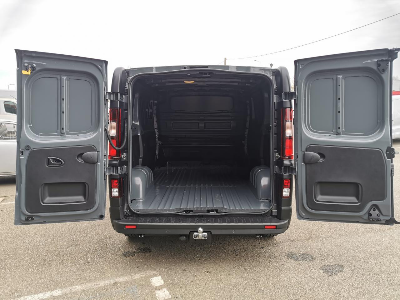 NISSAN Primastar N-Connecta 3.1t L2H1 2.0 dCi - 150 - S/S II 2021 FOURGON Fourgon L2H1 PHASE 2 - Furgon: slika NISSAN Primastar N-Connecta 3.1t L2H1 2.0 dCi - 150 - S/S II 2021 FOURGON Fourgon L2H1 PHASE 2 - Furgon NISSAN Primastar N-Connecta 3.1t L2H1 2.0 dCi - 150 - S/S II 2021 FOURGON Fourgon L2H1 PHASE 2 - Furgon: slika NISSAN Primastar N-Connecta 3.1t L2H1 2.0 dCi - 150 - S/S II 2021 FOURGON Fourgon L2H1 PHASE 2 - Furgon