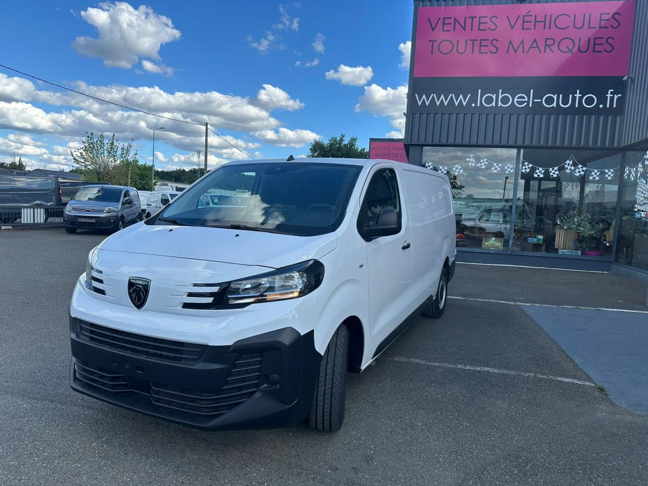 PEUGEOT Expert XL 2.0 BlueHDi - 145 III FOURGON Fourgon PHASE 2 - Furgon: slika PEUGEOT Expert XL 2.0 BlueHDi - 145 III FOURGON Fourgon PHASE 2 - Furgon PEUGEOT Expert XL 2.0 BlueHDi - 145 III FOURGON Fourgon PHASE 2 - Furgon: slika PEUGEOT Expert XL 2.0 BlueHDi - 145 III FOURGON Fourgon PHASE 2 - Furgon