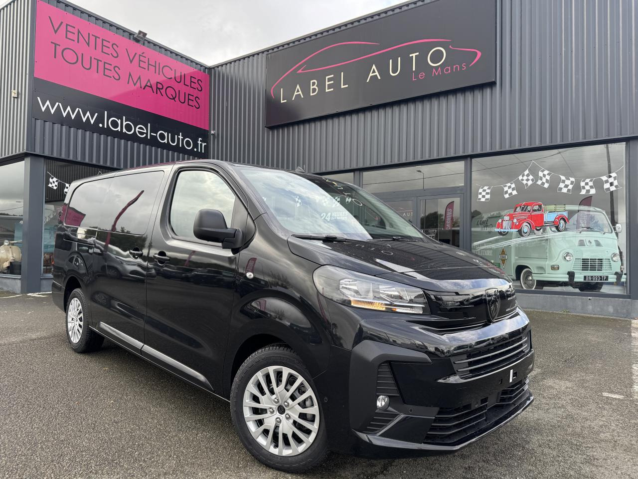 PEUGEOT Expert XL 2.0 BlueHDi - 180 S&S - BV EAT8 III CABINE APPROFONDIE Fourgon Cabine approfondie Fix - Furgon: slika PEUGEOT Expert XL 2.0 BlueHDi - 180 S&S - BV EAT8 III CABINE APPROFONDIE Fourgon Cabine approfondie Fix - Furgon PEUGEOT Expert XL 2.0 BlueHDi - 180 S&S - BV EAT8 III CABINE APPROFONDIE Fourgon Cabine approfondie Fix - Furgon: slika PEUGEOT Expert XL 2.0 BlueHDi - 180 S&S - BV EAT8 III CABINE APPROFONDIE Fourgon Cabine approfondie Fix - Furgon