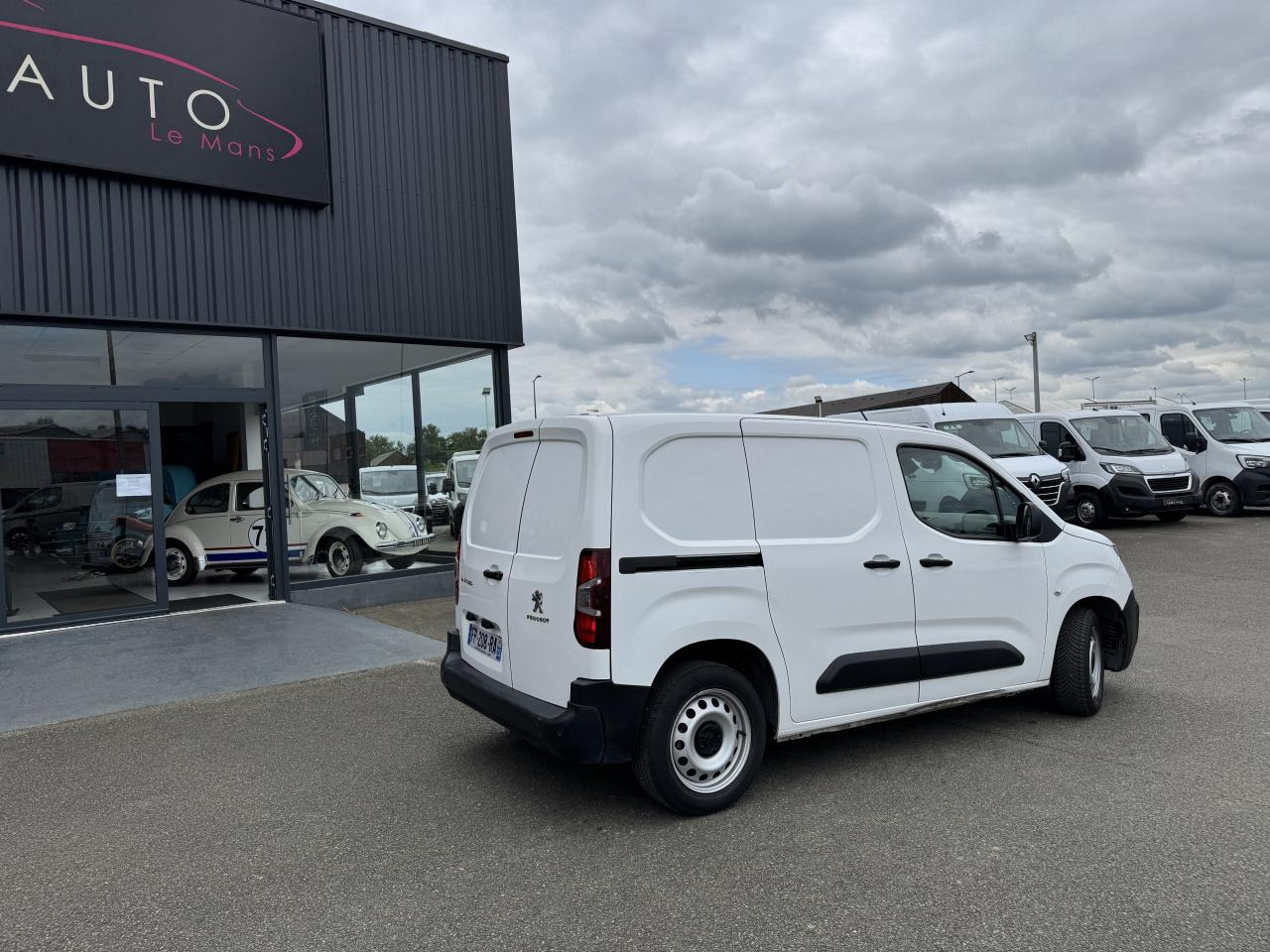 PEUGEOT PARTNER M 650 KG 1.5 HDI 130 CH EAT-8 2 PL PREMIUM - Furgon: slika PEUGEOT PARTNER M 650 KG 1.5 HDI 130 CH EAT-8 2 PL PREMIUM - Furgon PEUGEOT PARTNER M 650 KG 1.5 HDI 130 CH EAT-8 2 PL PREMIUM - Furgon: slika PEUGEOT PARTNER M 650 KG 1.5 HDI 130 CH EAT-8 2 PL PREMIUM - Furgon