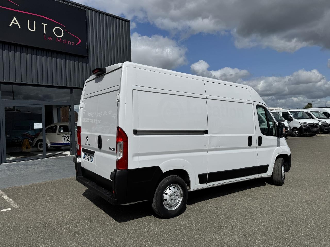 PEUGEOT boxer 333 L2H2 2.2 BLUEHDI S&S 140CH ASPHALT - Furgon: slika PEUGEOT boxer 333 L2H2 2.2 BLUEHDI S&S 140CH ASPHALT - Furgon PEUGEOT boxer 333 L2H2 2.2 BLUEHDI S&S 140CH ASPHALT - Furgon: slika PEUGEOT boxer 333 L2H2 2.2 BLUEHDI S&S 140CH ASPHALT - Furgon