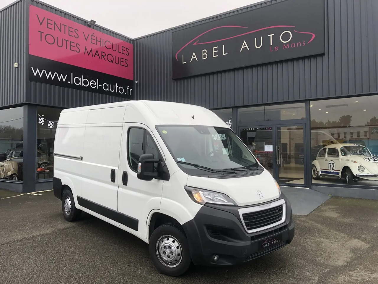 Peugeot Boxer 333 L2H2 2.2 BLUEHDI S&S 140CH ASPHALT - Furgon, Dostavno vozilo s dvostrukom kabinom: slika Peugeot Boxer 333 L2H2 2.2 BLUEHDI S&S 140CH ASPHALT - Furgon, Dostavno vozilo s dvostrukom kabinom Peugeot Boxer 333 L2H2 2.2 BLUEHDI S&S 140CH ASPHALT - Furgon, Dostavno vozilo s dvostrukom kabinom: slika Peugeot Boxer 333 L2H2 2.2 BLUEHDI S&S 140CH ASPHALT - Furgon, Dostavno vozilo s dvostrukom kabinom
