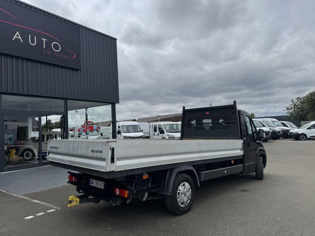 Peugeot Boxer PEUGEOT 3T5 PLATEAU 4M20 2.2 HDI 140 CH PREMIUM - Dostavno vozilo s ravnom platformom: slika Peugeot Boxer PEUGEOT 3T5 PLATEAU 4M20 2.2 HDI 140 CH PREMIUM - Dostavno vozilo s ravnom platformom Peugeot Boxer PEUGEOT 3T5 PLATEAU 4M20 2.2 HDI 140 CH PREMIUM - Dostavno vozilo s ravnom platformom: slika Peugeot Boxer PEUGEOT 3T5 PLATEAU 4M20 2.2 HDI 140 CH PREMIUM - Dostavno vozilo s ravnom platformom