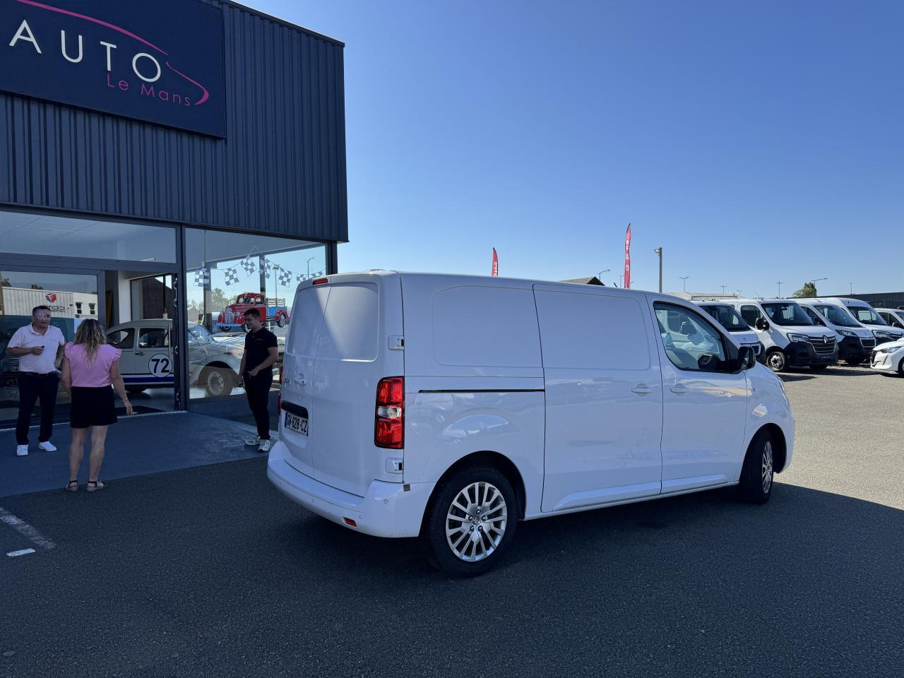 Peugeot Expert Standard 2.0 BlueHDi - 145 S&S - BV EAT8 III FOURGON Fourgon Asphalt PHASE 1 - Furgon: slika Peugeot Expert Standard 2.0 BlueHDi - 145 S&S - BV EAT8 III FOURGON Fourgon Asphalt PHASE 1 - Furgon Peugeot Expert Standard 2.0 BlueHDi - 145 S&S - BV EAT8 III FOURGON Fourgon Asphalt PHASE 1 - Furgon: slika Peugeot Expert Standard 2.0 BlueHDi - 145 S&S - BV EAT8 III FOURGON Fourgon Asphalt PHASE 1 - Furgon
