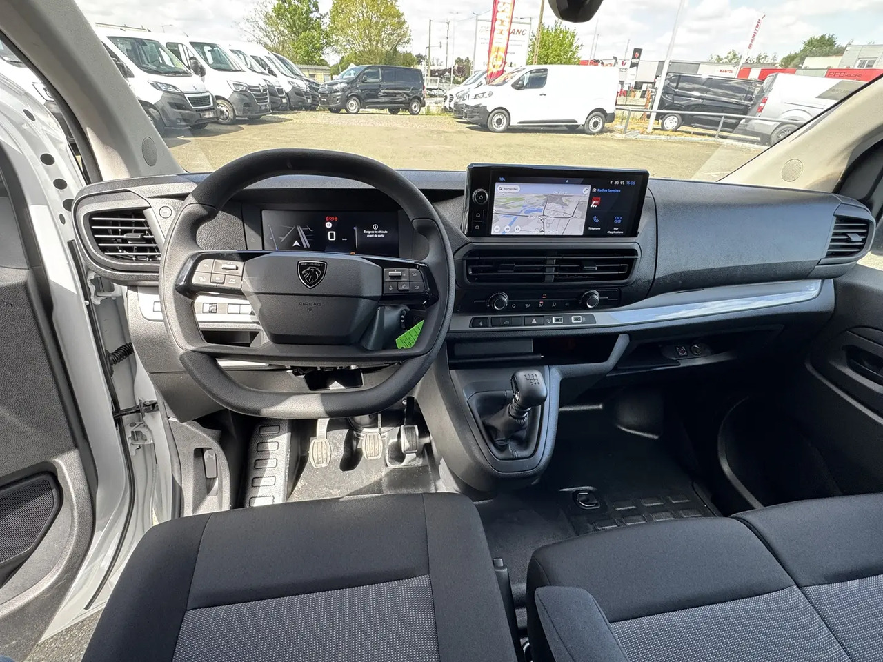 Peugeot Expert XL 2.0 BLUEHDI 145CH PACK PREMIUM CONNECT - Furgon: slika Peugeot Expert XL 2.0 BLUEHDI 145CH PACK PREMIUM CONNECT - Furgon Peugeot Expert XL 2.0 BLUEHDI 145CH PACK PREMIUM CONNECT - Furgon: slika Peugeot Expert XL 2.0 BLUEHDI 145CH PACK PREMIUM CONNECT - Furgon