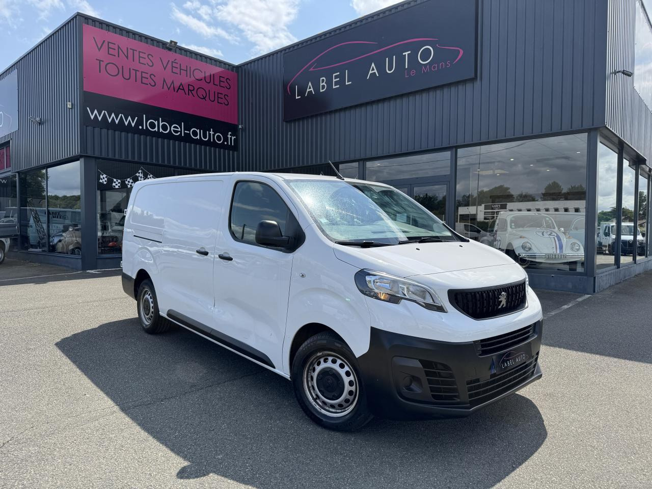 Peugeot Expert XL 2.0 BLUEHDI 145CH S&S PACK ASPHALT - Furgon: slika Peugeot Expert XL 2.0 BLUEHDI 145CH S&S PACK ASPHALT - Furgon Peugeot Expert XL 2.0 BLUEHDI 145CH S&S PACK ASPHALT - Furgon: slika Peugeot Expert XL 2.0 BLUEHDI 145CH S&S PACK ASPHALT - Furgon