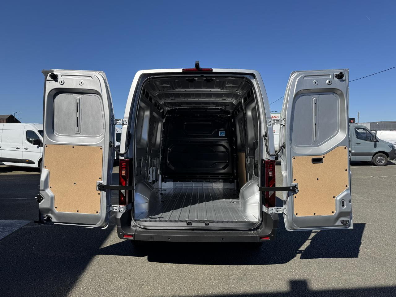 RENAULT Master Advance 3t3 L2H2 2.0 Blue dCi - 150 2025 IV FOURGON Fourgon L2H2 Traction - Furgon: slika RENAULT Master Advance 3t3 L2H2 2.0 Blue dCi - 150 2025 IV FOURGON Fourgon L2H2 Traction - Furgon RENAULT Master Advance 3t3 L2H2 2.0 Blue dCi - 150 2025 IV FOURGON Fourgon L2H2 Traction - Furgon: slika RENAULT Master Advance 3t3 L2H2 2.0 Blue dCi - 150 2025 IV FOURGON Fourgon L2H2 Traction - Furgon