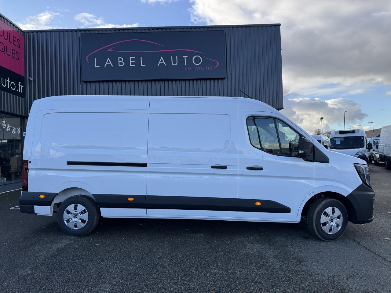 RENAULT Master Advance 3t5 L3H2 2.0 Blue dCi - 150 IV FOURGON Fourgon L3H2 Traction - Furgon: slika RENAULT Master Advance 3t5 L3H2 2.0 Blue dCi - 150 IV FOURGON Fourgon L3H2 Traction - Furgon RENAULT Master Advance 3t5 L3H2 2.0 Blue dCi - 150 IV FOURGON Fourgon L3H2 Traction - Furgon: slika RENAULT Master Advance 3t5 L3H2 2.0 Blue dCi - 150 IV FOURGON Fourgon L3H2 Traction - Furgon