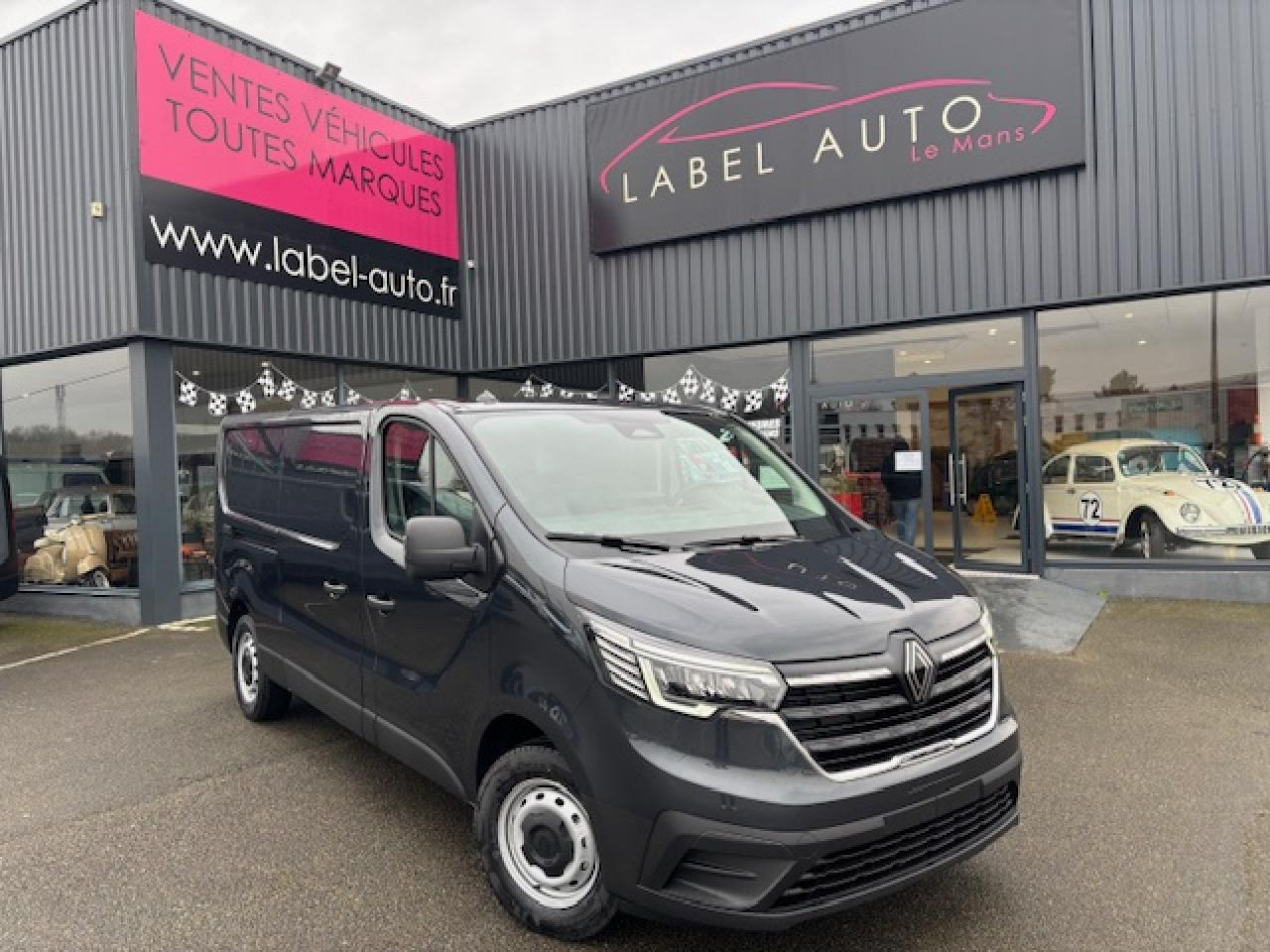 RENAULT TRAFIC 3T0 L1H1 2.0 DCI 150CH - Furgon: slika RENAULT TRAFIC 3T0 L1H1 2.0 DCI 150CH - Furgon RENAULT TRAFIC 3T0 L1H1 2.0 DCI 150CH - Furgon: slika RENAULT TRAFIC 3T0 L1H1 2.0 DCI 150CH - Furgon