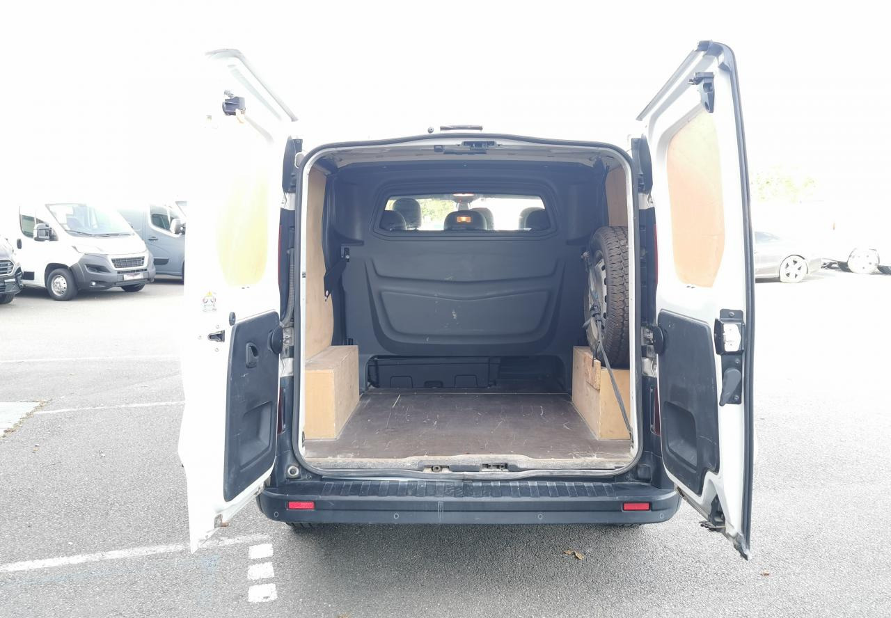 RENAULT Trafic L2H1 2.0 dCi 120ch CABINE APPROFONDIE Confort 6 places - Furgon: slika RENAULT Trafic L2H1 2.0 dCi 120ch CABINE APPROFONDIE Confort 6 places - Furgon RENAULT Trafic L2H1 2.0 dCi 120ch CABINE APPROFONDIE Confort 6 places - Furgon: slika RENAULT Trafic L2H1 2.0 dCi 120ch CABINE APPROFONDIE Confort 6 places - Furgon
