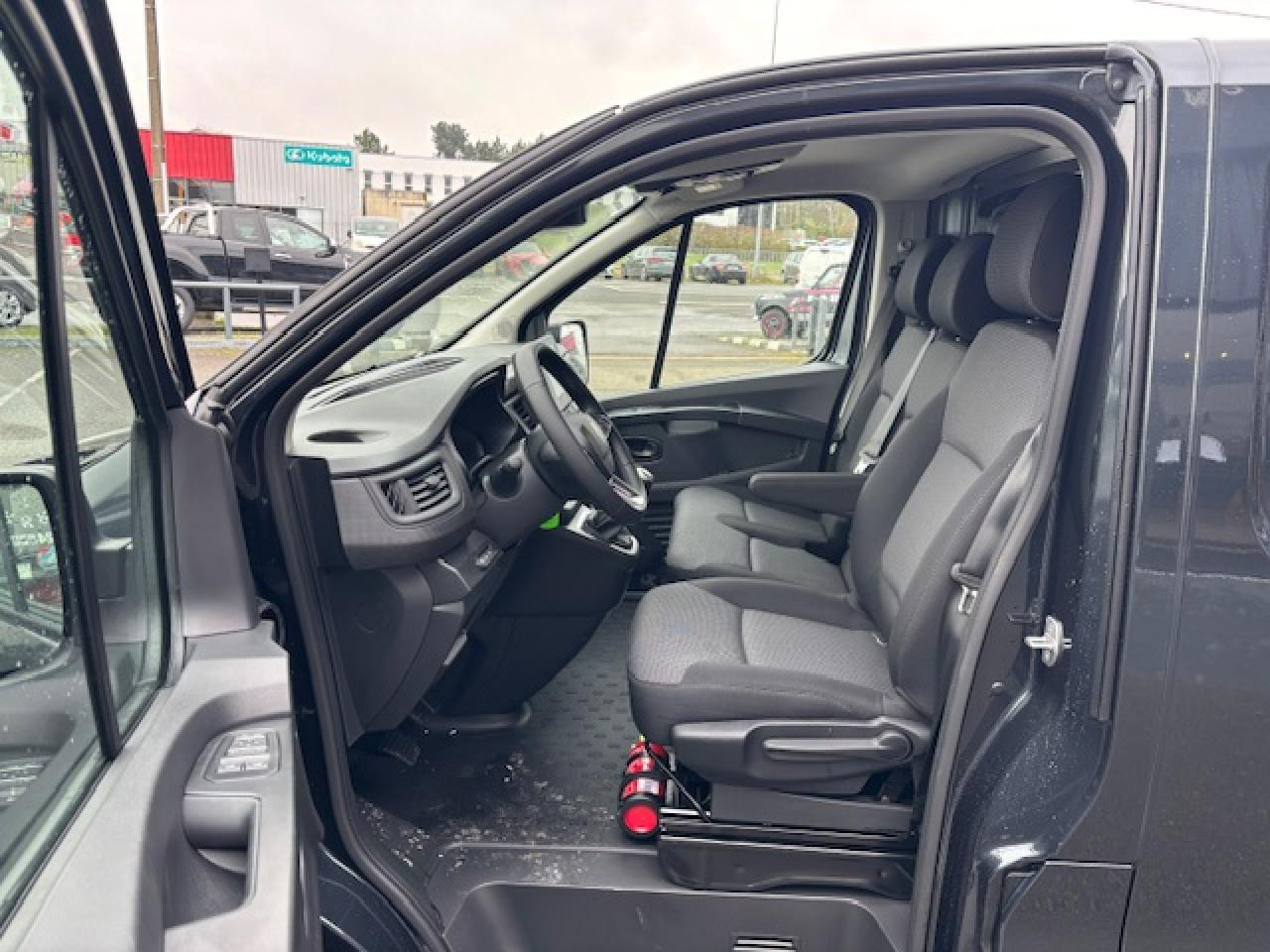RENAULT Trafic L2H1 3000 Kg 2.0 Blue dCi - 150 2024 III FOURGON Fourgon Advance L2H1 PHASE 3 - Furgon: slika RENAULT Trafic L2H1 3000 Kg 2.0 Blue dCi - 150 2024 III FOURGON Fourgon Advance L2H1 PHASE 3 - Furgon RENAULT Trafic L2H1 3000 Kg 2.0 Blue dCi - 150 2024 III FOURGON Fourgon Advance L2H1 PHASE 3 - Furgon: slika RENAULT Trafic L2H1 3000 Kg 2.0 Blue dCi - 150 2024 III FOURGON Fourgon Advance L2H1 PHASE 3 - Furgon