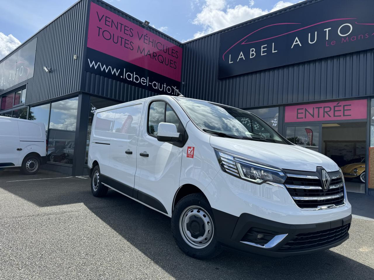 RENAULT Trafic L2H1 3000 Kg 2.0 Blue dCi - 150 2024 III FOURGON Fourgon Advance L2H1 PHASE 3 - Furgon: slika RENAULT Trafic L2H1 3000 Kg 2.0 Blue dCi - 150 2024 III FOURGON Fourgon Advance L2H1 PHASE 3 - Furgon RENAULT Trafic L2H1 3000 Kg 2.0 Blue dCi - 150 2024 III FOURGON Fourgon Advance L2H1 PHASE 3 - Furgon: slika RENAULT Trafic L2H1 3000 Kg 2.0 Blue dCi - 150 2024 III FOURGON Fourgon Advance L2H1 PHASE 3 - Furgon