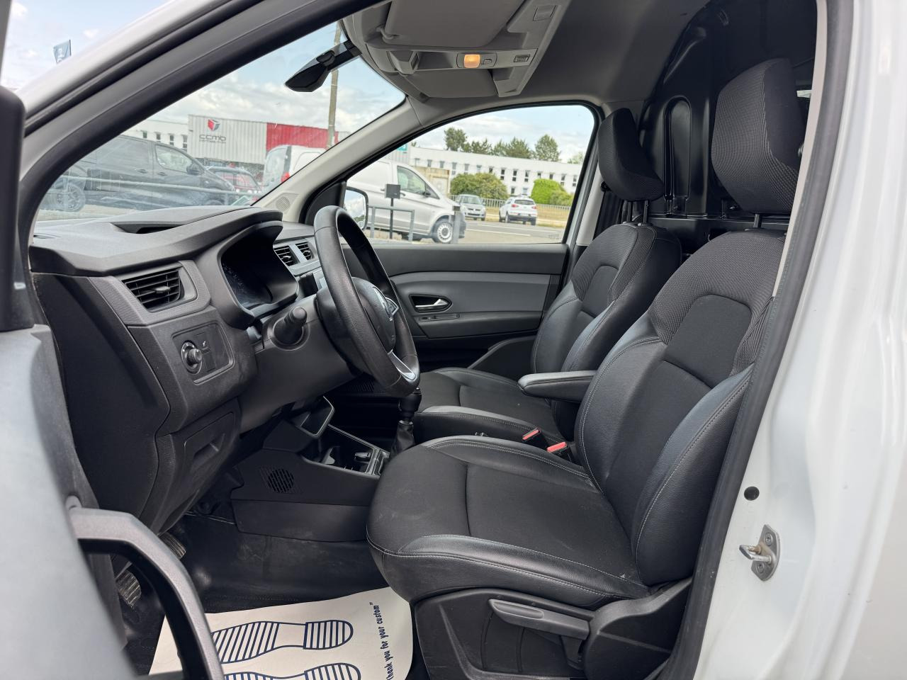 RENAULT express 1.5 BLUE DCI 95CH CONFORT 22 - Furgon: slika RENAULT express 1.5 BLUE DCI 95CH CONFORT 22 - Furgon RENAULT express 1.5 BLUE DCI 95CH CONFORT 22 - Furgon: slika RENAULT express 1.5 BLUE DCI 95CH CONFORT 22 - Furgon