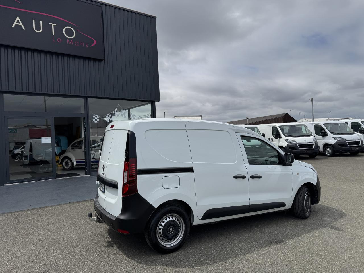 RENAULT express 1.5 BLUE DCI 95CH CONFORT 22 - Furgon: slika RENAULT express 1.5 BLUE DCI 95CH CONFORT 22 - Furgon RENAULT express 1.5 BLUE DCI 95CH CONFORT 22 - Furgon: slika RENAULT express 1.5 BLUE DCI 95CH CONFORT 22 - Furgon