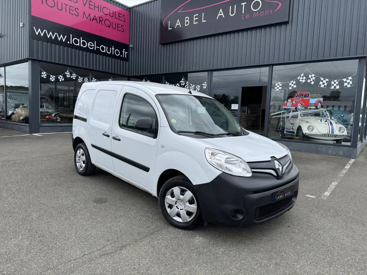 Renault Kangoo 1.5 BLUE DCI 80CH GRAND CONFORT 5CV - Mali kombi: slika Renault Kangoo 1.5 BLUE DCI 80CH GRAND CONFORT 5CV - Mali kombi Renault Kangoo 1.5 BLUE DCI 80CH GRAND CONFORT 5CV - Mali kombi: slika Renault Kangoo 1.5 BLUE DCI 80CH GRAND CONFORT 5CV - Mali kombi