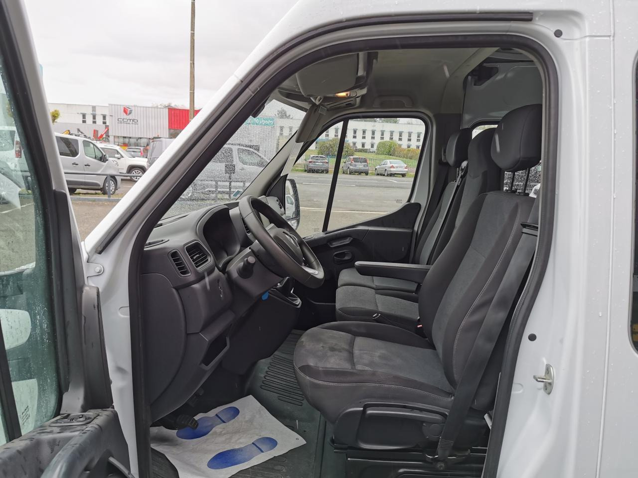 Renault Master 7 PLACES Confort F3300 L2H2 2.3 dCi - 135 III CABINE APPROFONDIE Cabine approfondie L2H2 Tra - Dostavno vozilo s dvostrukom kabinom: slika Renault Master 7 PLACES Confort F3300 L2H2 2.3 dCi - 135 III CABINE APPROFONDIE Cabine approfondie L2H2 Tra - Dostavno vozilo s dvostrukom kabinom Renault Master 7 PLACES Confort F3300 L2H2 2.3 dCi - 135 III CABINE APPROFONDIE Cabine approfondie L2H2 Tra - Dostavno vozilo s dvostrukom kabinom: slika Renault Master 7 PLACES Confort F3300 L2H2 2.3 dCi - 135 III CABINE APPROFONDIE Cabine approfondie L2H2 Tra - Dostavno vozilo s dvostrukom kabinom