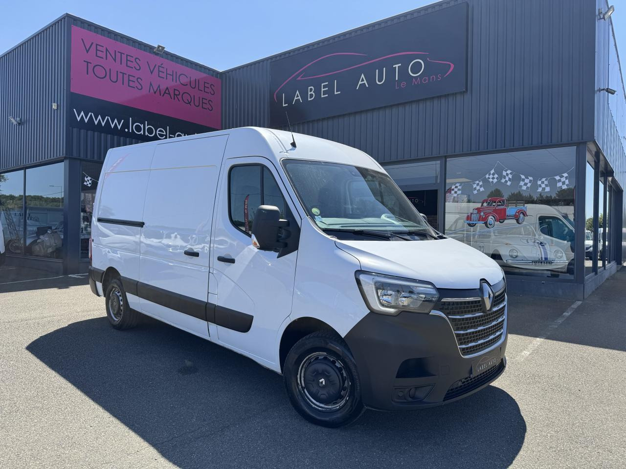 Renault Master F3300 L2H2 2.3 DCI 135CH GRAND CONFORT E6 - Furgon: slika Renault Master F3300 L2H2 2.3 DCI 135CH GRAND CONFORT E6 - Furgon Renault Master F3300 L2H2 2.3 DCI 135CH GRAND CONFORT E6 - Furgon: slika Renault Master F3300 L2H2 2.3 DCI 135CH GRAND CONFORT E6 - Furgon