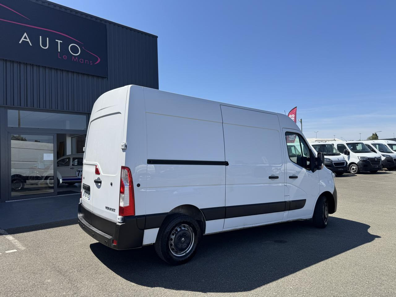 Renault Master F3300 L2H2 2.3 DCI 135CH GRAND CONFORT E6 - Furgon: slika Renault Master F3300 L2H2 2.3 DCI 135CH GRAND CONFORT E6 - Furgon Renault Master F3300 L2H2 2.3 DCI 135CH GRAND CONFORT E6 - Furgon: slika Renault Master F3300 L2H2 2.3 DCI 135CH GRAND CONFORT E6 - Furgon