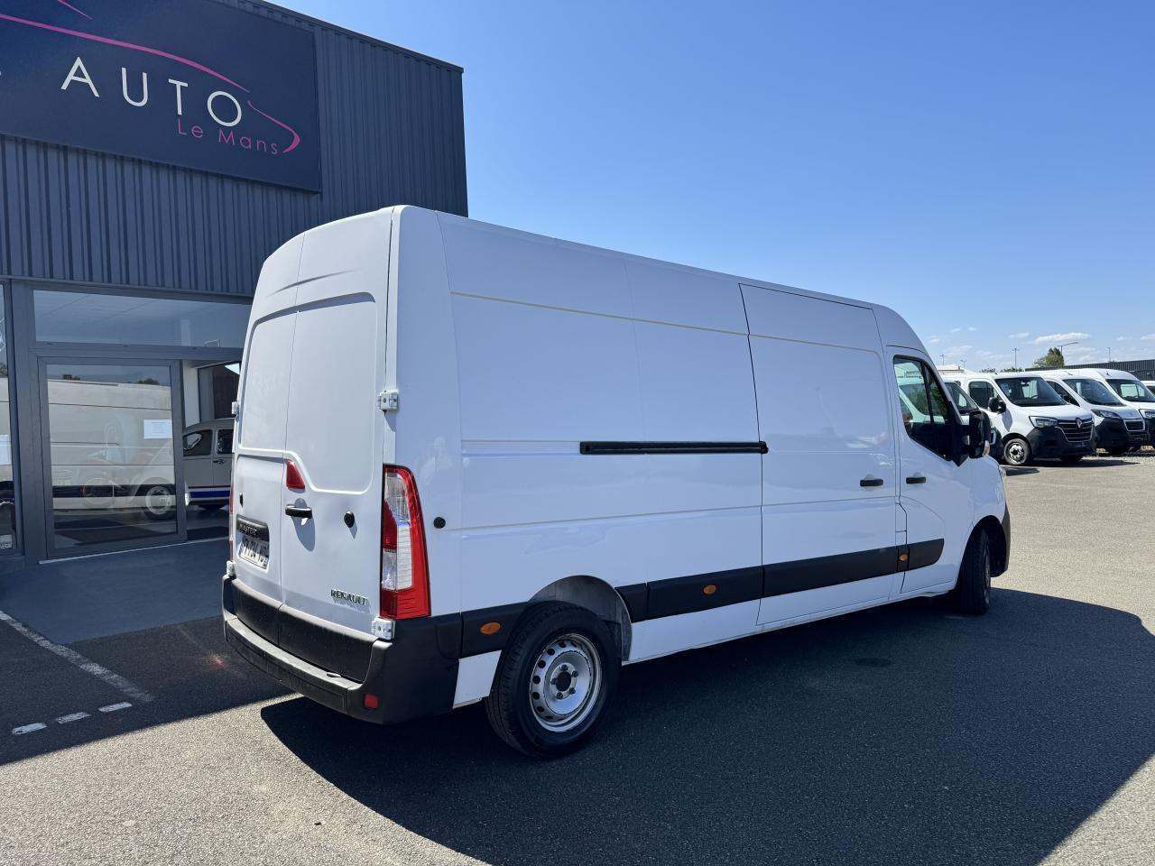 Renault Master F3500 L3H2 2.3 DCI 135CH CONFORT EURO6 - Furgon: slika Renault Master F3500 L3H2 2.3 DCI 135CH CONFORT EURO6 - Furgon Renault Master F3500 L3H2 2.3 DCI 135CH CONFORT EURO6 - Furgon: slika Renault Master F3500 L3H2 2.3 DCI 135CH CONFORT EURO6 - Furgon