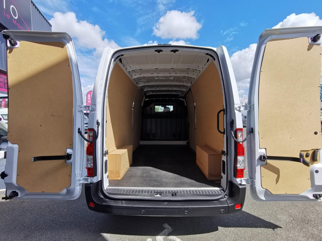 Renault Master Grand Confort F3500 L3H2 2.3 Energy dCi - 150 III FOURGON Fourgon L3H2 Traction PHASE 3 - Furgon: slika Renault Master Grand Confort F3500 L3H2 2.3 Energy dCi - 150 III FOURGON Fourgon L3H2 Traction PHASE 3 - Furgon Renault Master Grand Confort F3500 L3H2 2.3 Energy dCi - 150 III FOURGON Fourgon L3H2 Traction PHASE 3 - Furgon: slika Renault Master Grand Confort F3500 L3H2 2.3 Energy dCi - 150 III FOURGON Fourgon L3H2 Traction PHASE 3 - Furgon