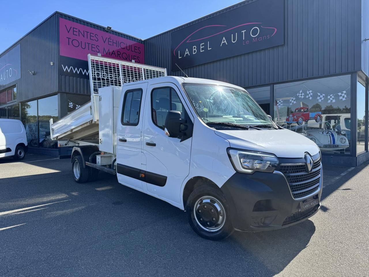 Renault Master RENAULT 3T5 BENNE + COFFRE RJ DOUBLE CABINE 6 PL 2.3 DCI 130 CH CONFORT + GPS + REGUL + CLIM - Mali kamion kiper: slika Renault Master RENAULT 3T5 BENNE + COFFRE RJ DOUBLE CABINE 6 PL 2.3 DCI 130 CH CONFORT + GPS + REGUL + CLIM - Mali kamion kiper Renault Master RENAULT 3T5 BENNE + COFFRE RJ DOUBLE CABINE 6 PL 2.3 DCI 130 CH CONFORT + GPS + REGUL + CLIM - Mali kamion kiper: slika Renault Master RENAULT 3T5 BENNE + COFFRE RJ DOUBLE CABINE 6 PL 2.3 DCI 130 CH CONFORT + GPS + REGUL + CLIM - Mali kamion kiper