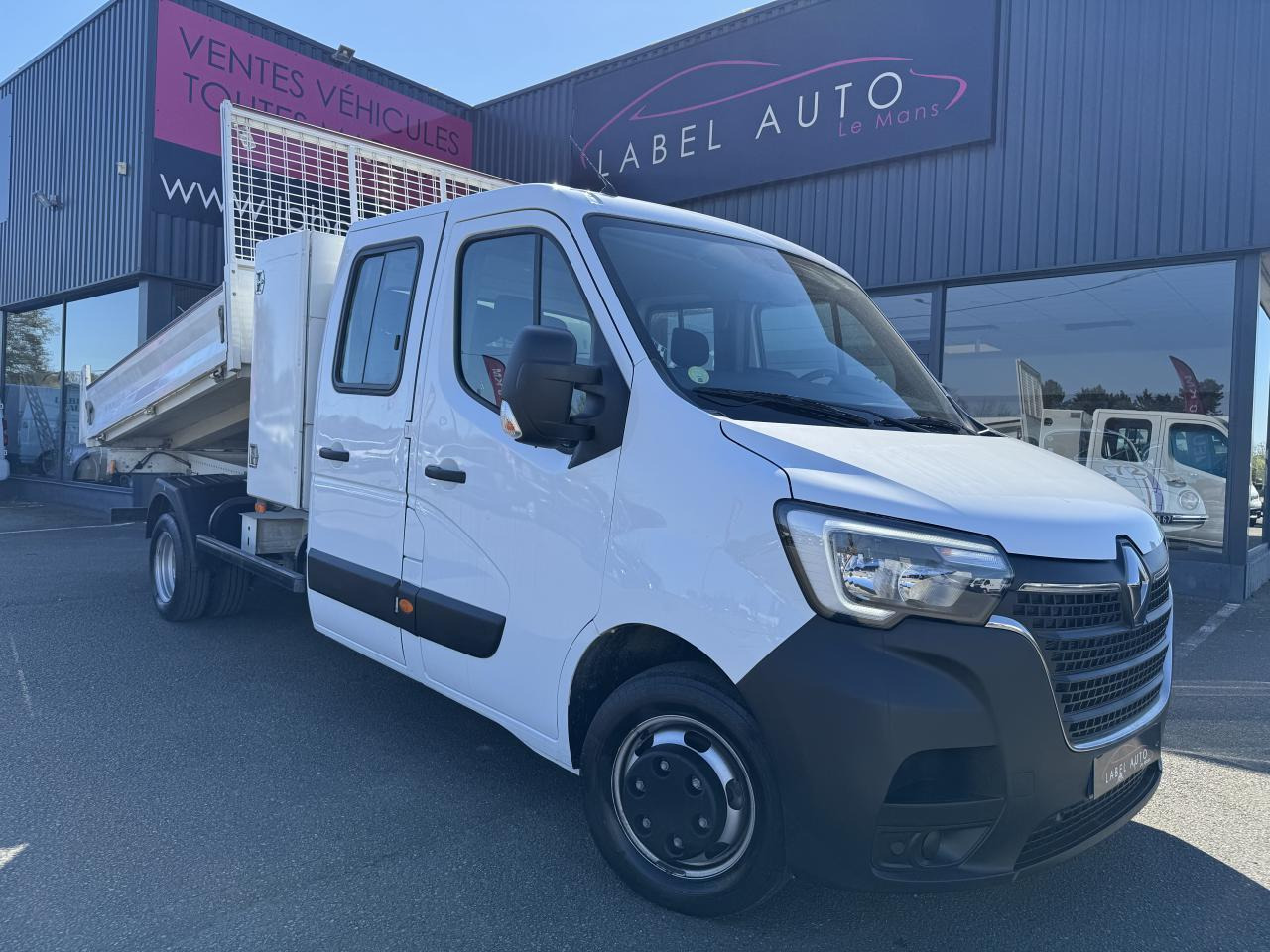 Renault Master RENAULT 3T5 BENNE + COFFRE RJ DOUBLE CABINE 6 PL 2.3 DCI 130 CH CONFORT + GPS + REGUL + CLIM - Mali kamion kiper: slika Renault Master RENAULT 3T5 BENNE + COFFRE RJ DOUBLE CABINE 6 PL 2.3 DCI 130 CH CONFORT + GPS + REGUL + CLIM - Mali kamion kiper Renault Master RENAULT 3T5 BENNE + COFFRE RJ DOUBLE CABINE 6 PL 2.3 DCI 130 CH CONFORT + GPS + REGUL + CLIM - Mali kamion kiper: slika Renault Master RENAULT 3T5 BENNE + COFFRE RJ DOUBLE CABINE 6 PL 2.3 DCI 130 CH CONFORT + GPS + REGUL + CLIM - Mali kamion kiper