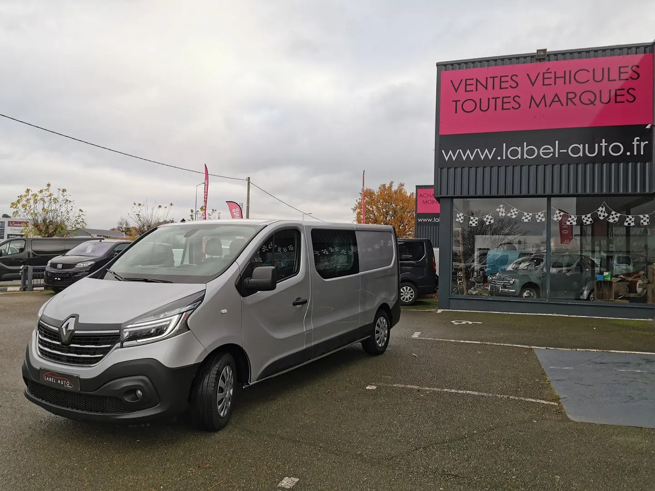 Renault Trafic L2H1 1200 2.0 DCI 145CH ENERGY CABINE APPROFONDIE CONFORT EDC E6 - Dostavno vozilo s dvostrukom kabinom: slika Renault Trafic L2H1 1200 2.0 DCI 145CH ENERGY CABINE APPROFONDIE CONFORT EDC E6 - Dostavno vozilo s dvostrukom kabinom Renault Trafic L2H1 1200 2.0 DCI 145CH ENERGY CABINE APPROFONDIE CONFORT EDC E6 - Dostavno vozilo s dvostrukom kabinom: slika Renault Trafic L2H1 1200 2.0 DCI 145CH ENERGY CABINE APPROFONDIE CONFORT EDC E6 - Dostavno vozilo s dvostrukom kabinom