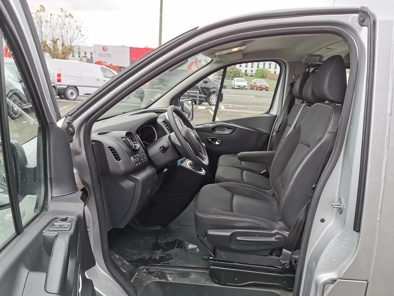 Renault Trafic L2H1 1200 2.0 DCI 145CH ENERGY CABINE APPROFONDIE CONFORT EDC E6 - Dostavno vozilo s dvostrukom kabinom: slika Renault Trafic L2H1 1200 2.0 DCI 145CH ENERGY CABINE APPROFONDIE CONFORT EDC E6 - Dostavno vozilo s dvostrukom kabinom Renault Trafic L2H1 1200 2.0 DCI 145CH ENERGY CABINE APPROFONDIE CONFORT EDC E6 - Dostavno vozilo s dvostrukom kabinom: slika Renault Trafic L2H1 1200 2.0 DCI 145CH ENERGY CABINE APPROFONDIE CONFORT EDC E6 - Dostavno vozilo s dvostrukom kabinom