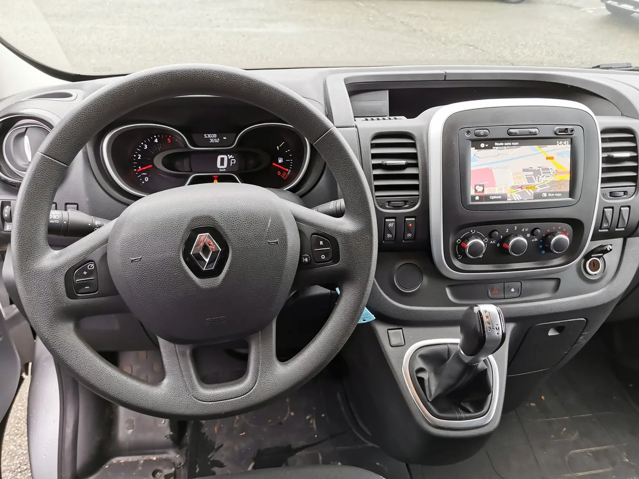 Renault Trafic L2H1 1200 2.0 DCI 145CH ENERGY CABINE APPROFONDIE CONFORT EDC E6 - Dostavno vozilo s dvostrukom kabinom: slika Renault Trafic L2H1 1200 2.0 DCI 145CH ENERGY CABINE APPROFONDIE CONFORT EDC E6 - Dostavno vozilo s dvostrukom kabinom Renault Trafic L2H1 1200 2.0 DCI 145CH ENERGY CABINE APPROFONDIE CONFORT EDC E6 - Dostavno vozilo s dvostrukom kabinom: slika Renault Trafic L2H1 1200 2.0 DCI 145CH ENERGY CABINE APPROFONDIE CONFORT EDC E6 - Dostavno vozilo s dvostrukom kabinom