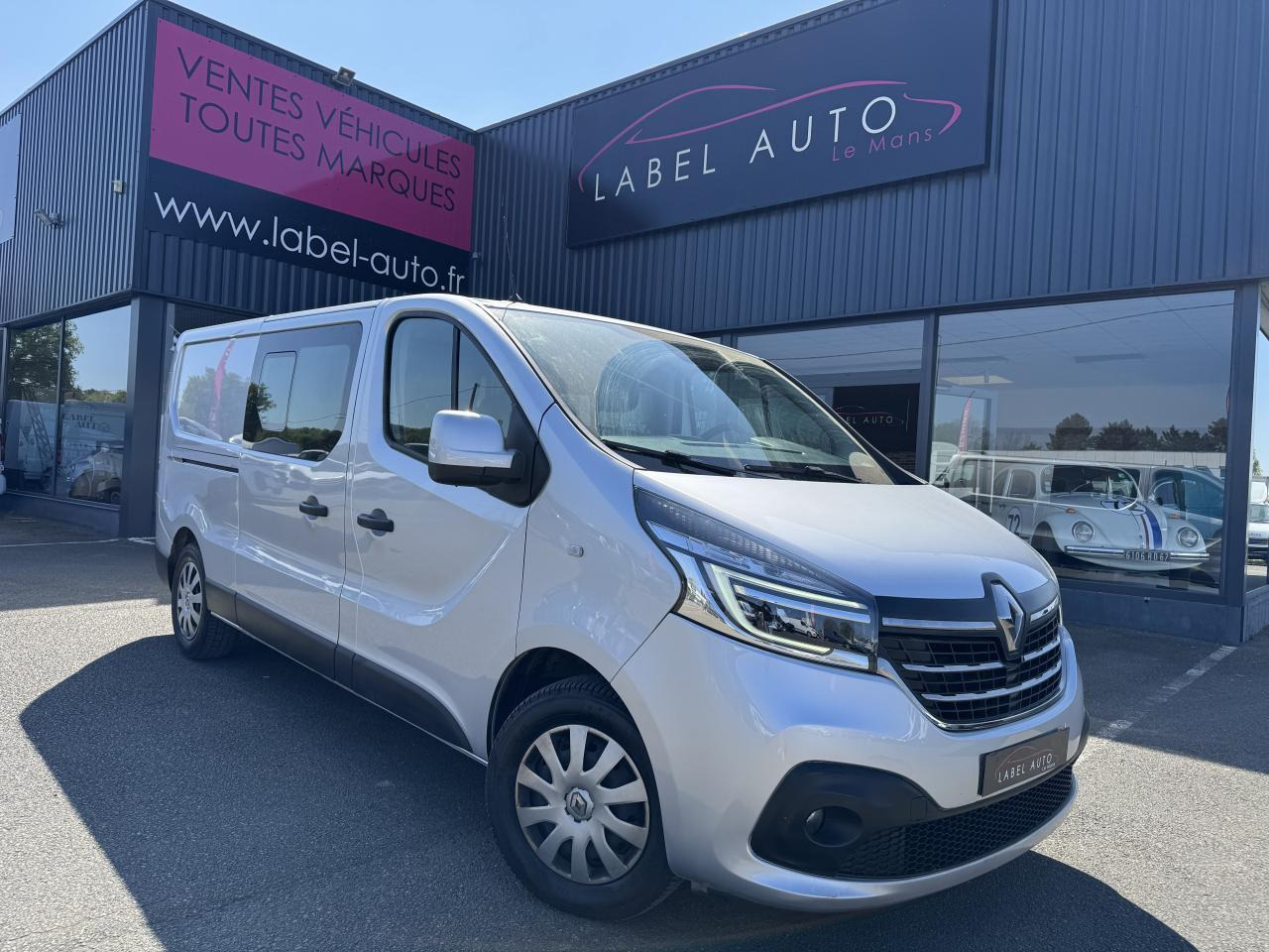 Renault Trafic L2H1 2.0 DCI 145CH CABINE APPROFONDIE 6 PLACES CONFORT EDC - Dostavno vozilo s dvostrukom kabinom: slika Renault Trafic L2H1 2.0 DCI 145CH CABINE APPROFONDIE 6 PLACES CONFORT EDC - Dostavno vozilo s dvostrukom kabinom Renault Trafic L2H1 2.0 DCI 145CH CABINE APPROFONDIE 6 PLACES CONFORT EDC - Dostavno vozilo s dvostrukom kabinom: slika Renault Trafic L2H1 2.0 DCI 145CH CABINE APPROFONDIE 6 PLACES CONFORT EDC - Dostavno vozilo s dvostrukom kabinom