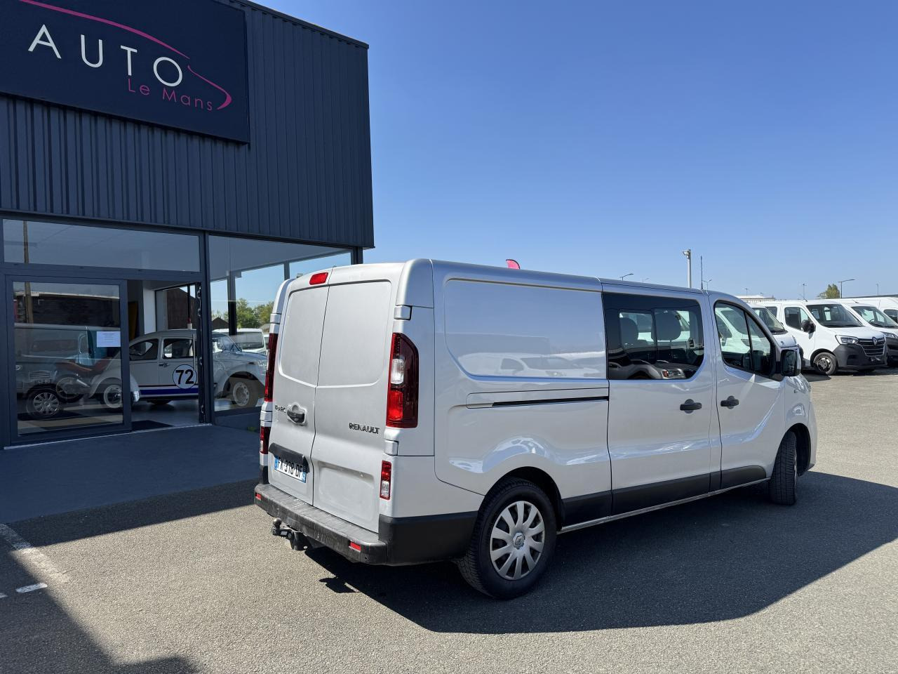 Renault Trafic L2H1 2.0 DCI 145CH CABINE APPROFONDIE 6 PLACES CONFORT EDC - Dostavno vozilo s dvostrukom kabinom: slika Renault Trafic L2H1 2.0 DCI 145CH CABINE APPROFONDIE 6 PLACES CONFORT EDC - Dostavno vozilo s dvostrukom kabinom Renault Trafic L2H1 2.0 DCI 145CH CABINE APPROFONDIE 6 PLACES CONFORT EDC - Dostavno vozilo s dvostrukom kabinom: slika Renault Trafic L2H1 2.0 DCI 145CH CABINE APPROFONDIE 6 PLACES CONFORT EDC - Dostavno vozilo s dvostrukom kabinom