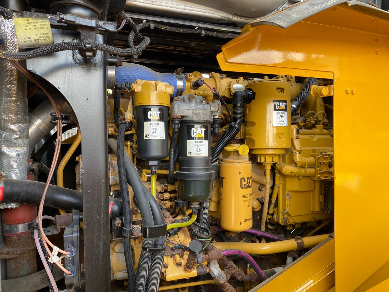 Utovarivač na kotačima CATERPILLAR 950 M: slika Utovarivač na kotačima CATERPILLAR 950 M Utovarivač na kotačima CATERPILLAR 950 M: slika Utovarivač na kotačima CATERPILLAR 950 M