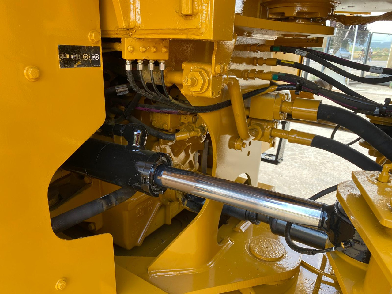 Utovarivač na kotačima CATERPILLAR 950 M: slika Utovarivač na kotačima CATERPILLAR 950 M Utovarivač na kotačima CATERPILLAR 950 M: slika Utovarivač na kotačima CATERPILLAR 950 M