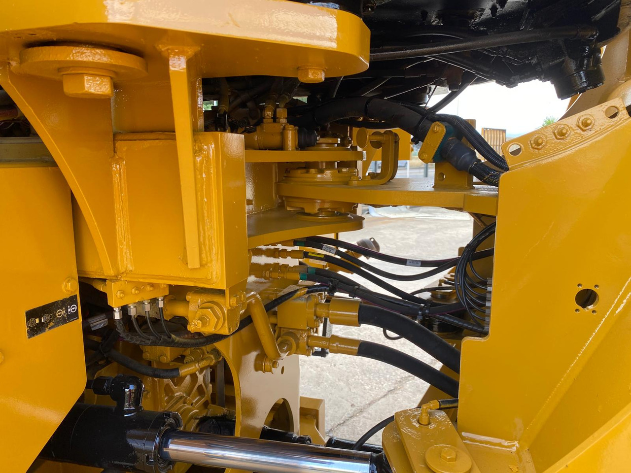 Utovarivač na kotačima CATERPILLAR 950 M: slika Utovarivač na kotačima CATERPILLAR 950 M Utovarivač na kotačima CATERPILLAR 950 M: slika Utovarivač na kotačima CATERPILLAR 950 M