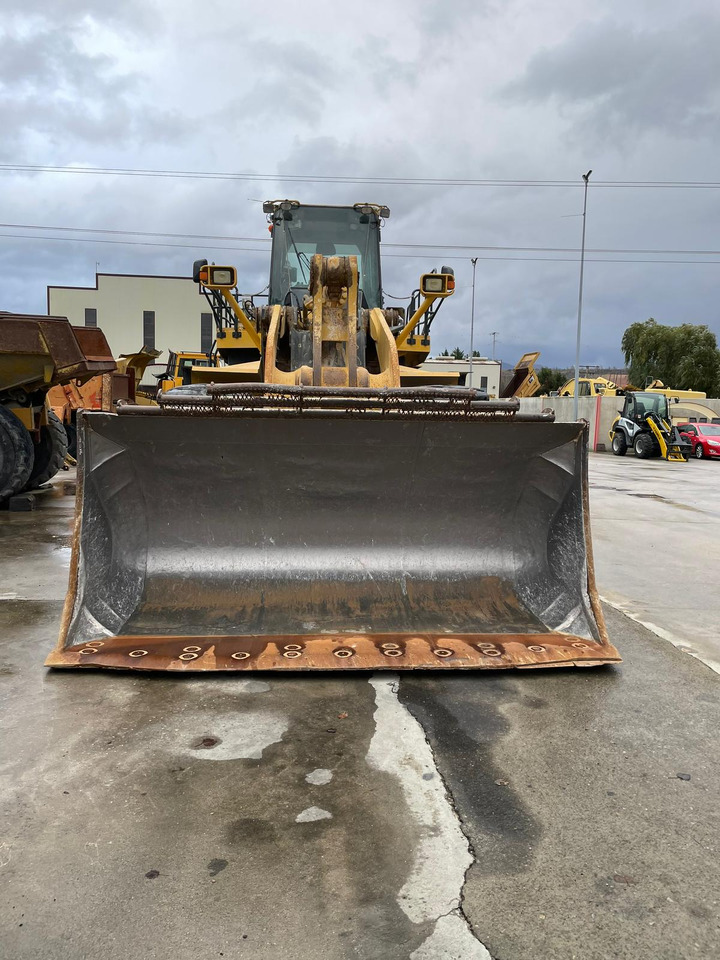 KOMATSU WA600-6 - Utovarivač na kotačima: slika KOMATSU WA600-6 - Utovarivač na kotačima KOMATSU WA600-6 - Utovarivač na kotačima: slika KOMATSU WA600-6 - Utovarivač na kotačima