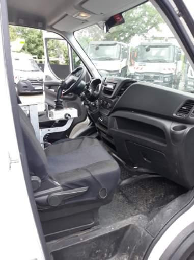 Iveco Daily 35S14 Plateau Nacelle 6m50 Spécial tunnel - Podizna platforma montirana na kamion: slika Iveco Daily 35S14 Plateau Nacelle 6m50 Spécial tunnel - Podizna platforma montirana na kamion Iveco Daily 35S14 Plateau Nacelle 6m50 Spécial tunnel - Podizna platforma montirana na kamion: slika Iveco Daily 35S14 Plateau Nacelle 6m50 Spécial tunnel - Podizna platforma montirana na kamion