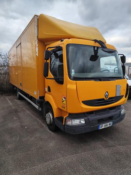 Renault Midlum 180.12 H Extra Light Fourgon polyfond avec Hayon repliable - Kamion sandučar: slika Renault Midlum 180.12 H Extra Light Fourgon polyfond avec Hayon repliable - Kamion sandučar Renault Midlum 180.12 H Extra Light Fourgon polyfond avec Hayon repliable - Kamion sandučar: slika Renault Midlum 180.12 H Extra Light Fourgon polyfond avec Hayon repliable - Kamion sandučar