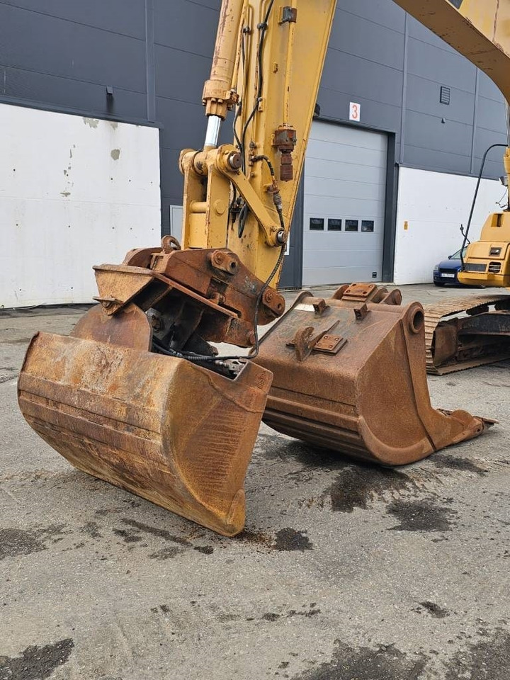 Zakup CAT 318 B L  CAT 318 B L: slika Zakup CAT 318 B L  CAT 318 B L