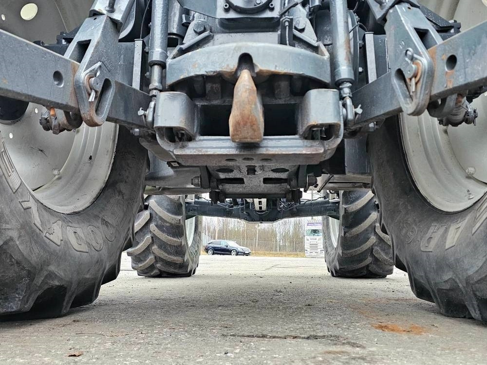 Traktor New Holland 8360 DT: slika Traktor New Holland 8360 DT